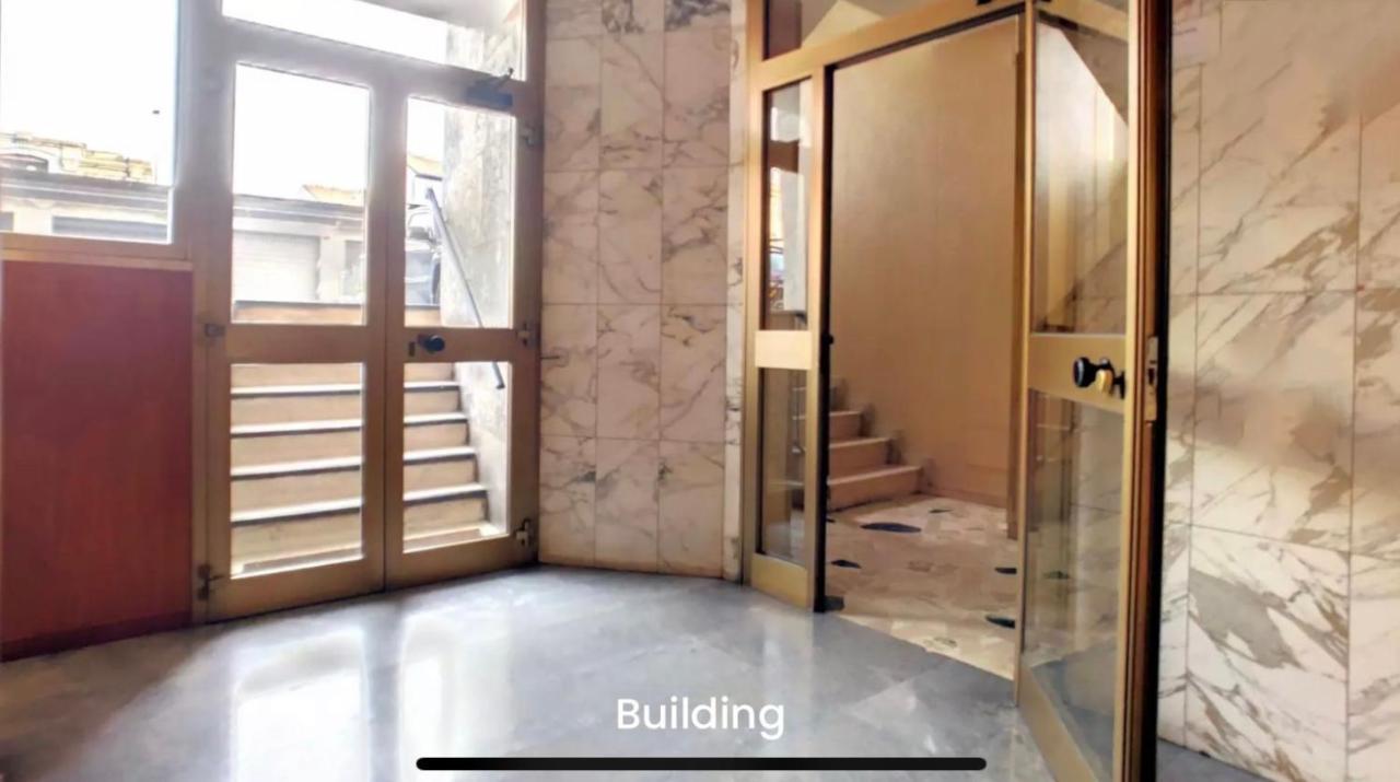 Metro Famagosta - Luminoso Appartamento Con Balcone Free Wifi & Parking Milano Dış mekan fotoğraf